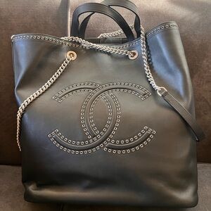 CHANEL Grained Calfskin Large Coco Eyelets Shopping Tote Black